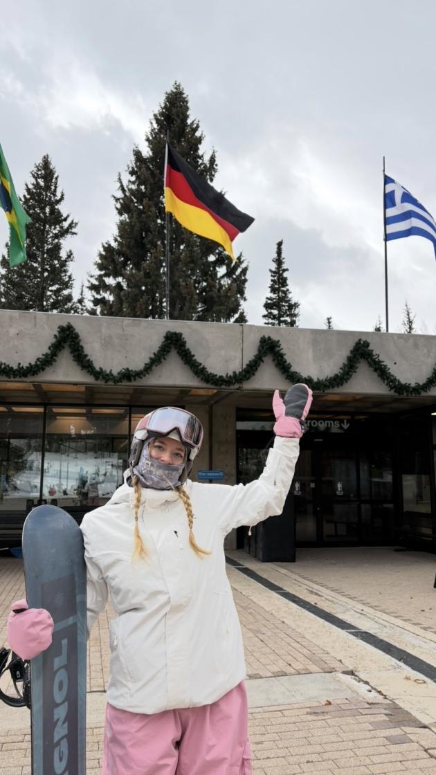 Beverly mit Snowboard