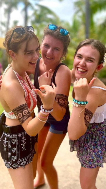 Julia mit Au pair Freundinnen in Hawaii