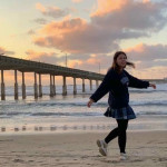Junge Frau am Strand